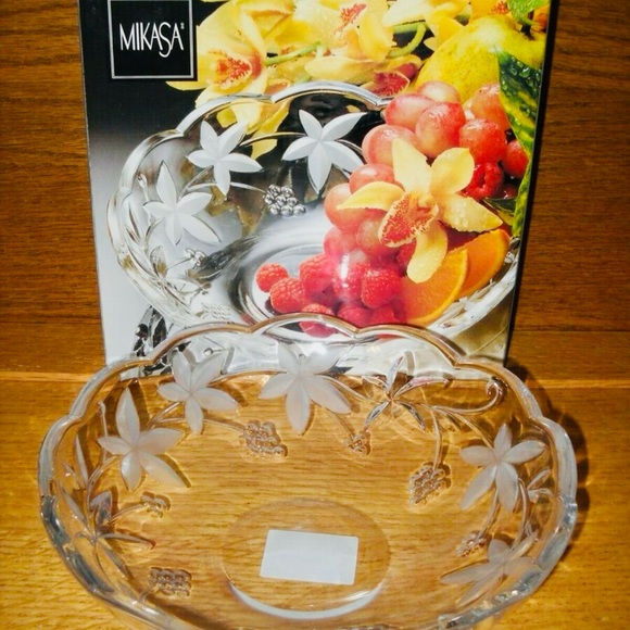 New Mikasa Garden Terrace Crystal Bowl 8.5" - WY923/257 - Picture 3 of 5